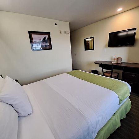Microtel Inn And Suites By Wyndham Toluca Dış mekan fotoğraf