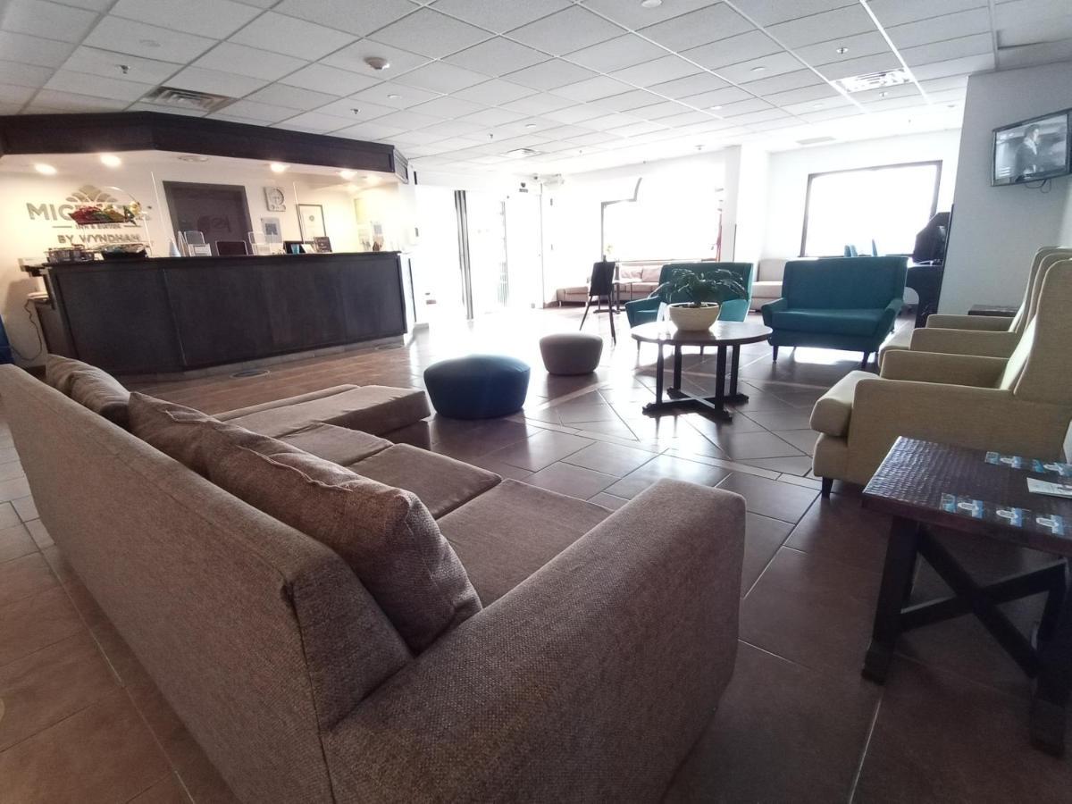 Microtel Inn And Suites By Wyndham Toluca Dış mekan fotoğraf