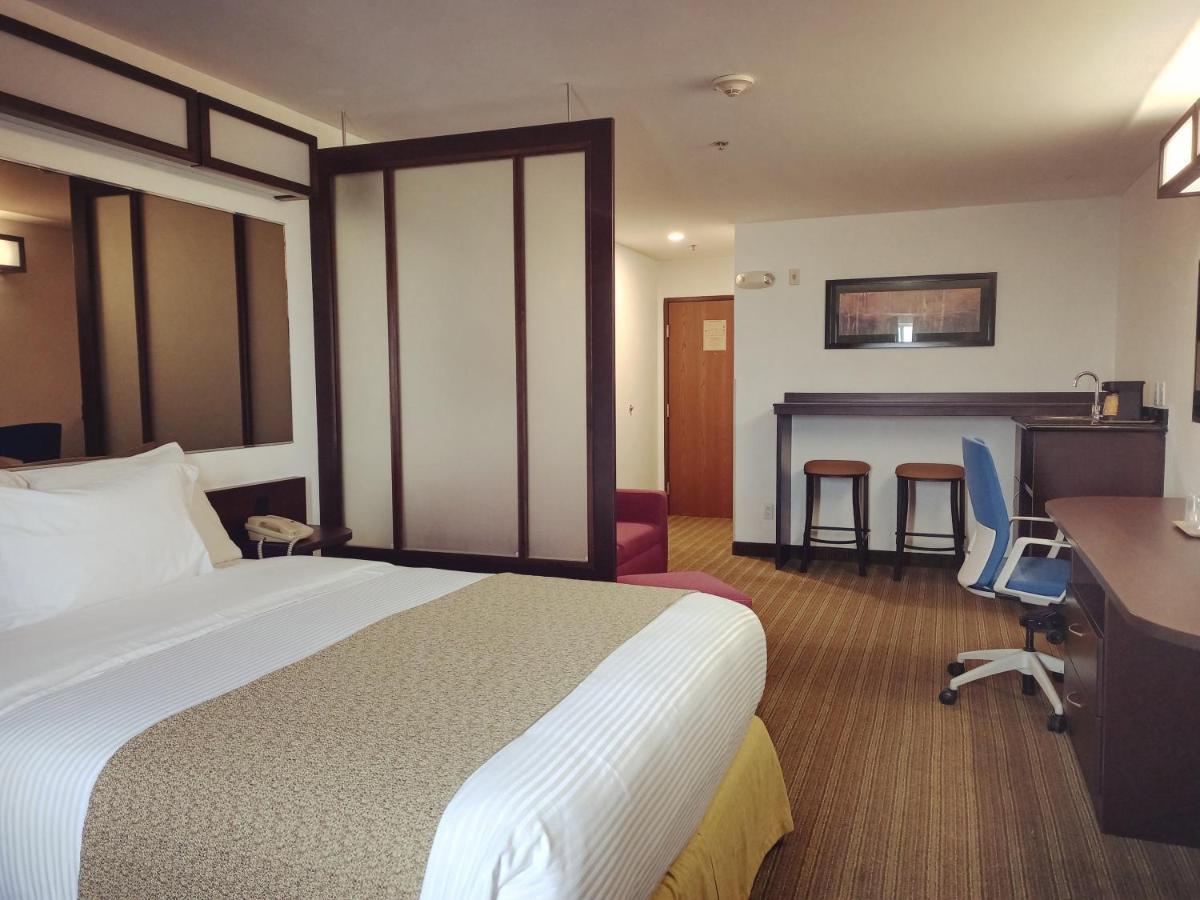 Microtel Inn And Suites By Wyndham Toluca Dış mekan fotoğraf