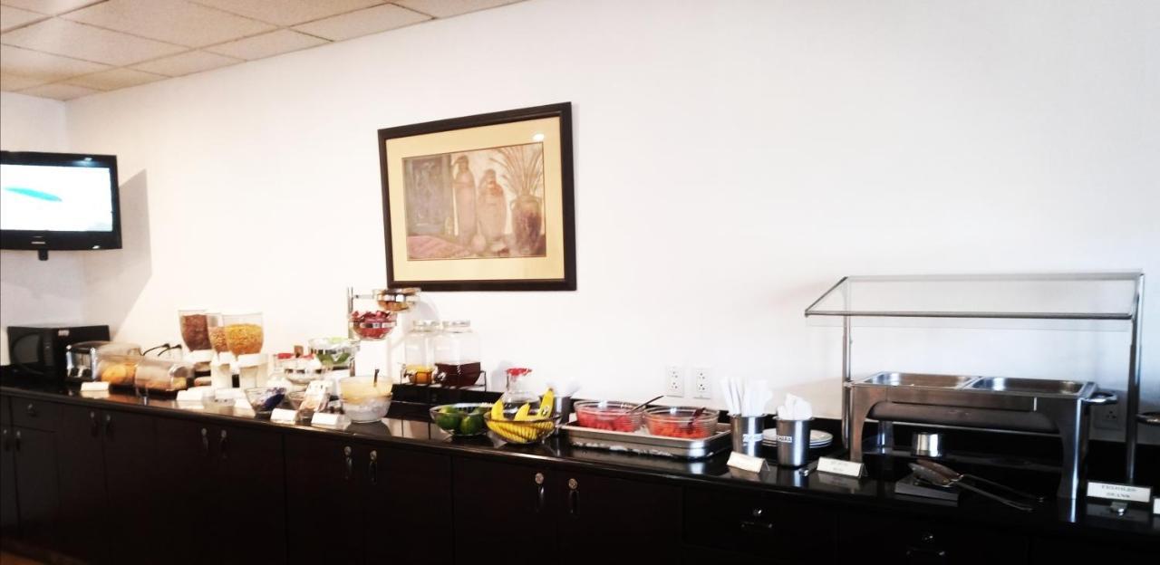 Microtel Inn And Suites By Wyndham Toluca Dış mekan fotoğraf