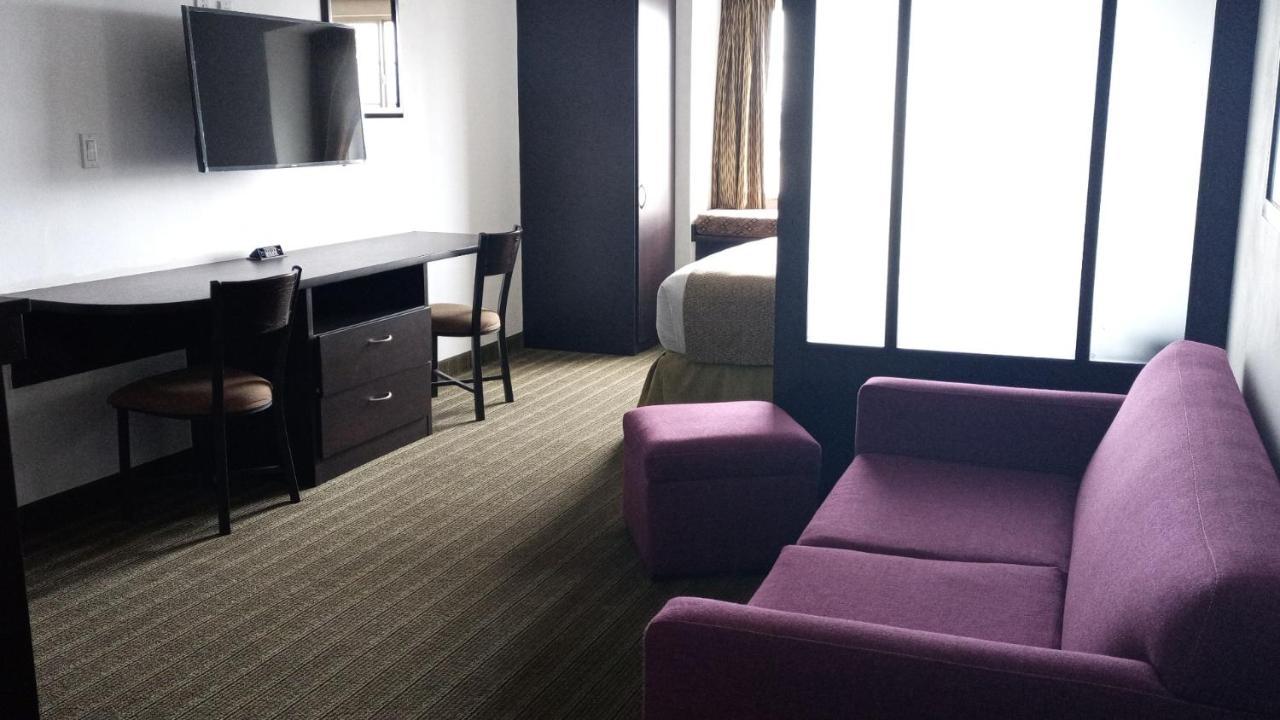 Microtel Inn And Suites By Wyndham Toluca Dış mekan fotoğraf