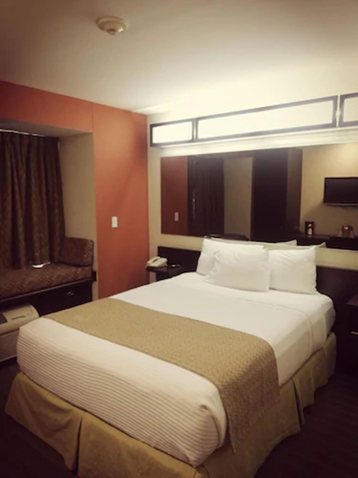 Microtel Inn And Suites By Wyndham Toluca Dış mekan fotoğraf