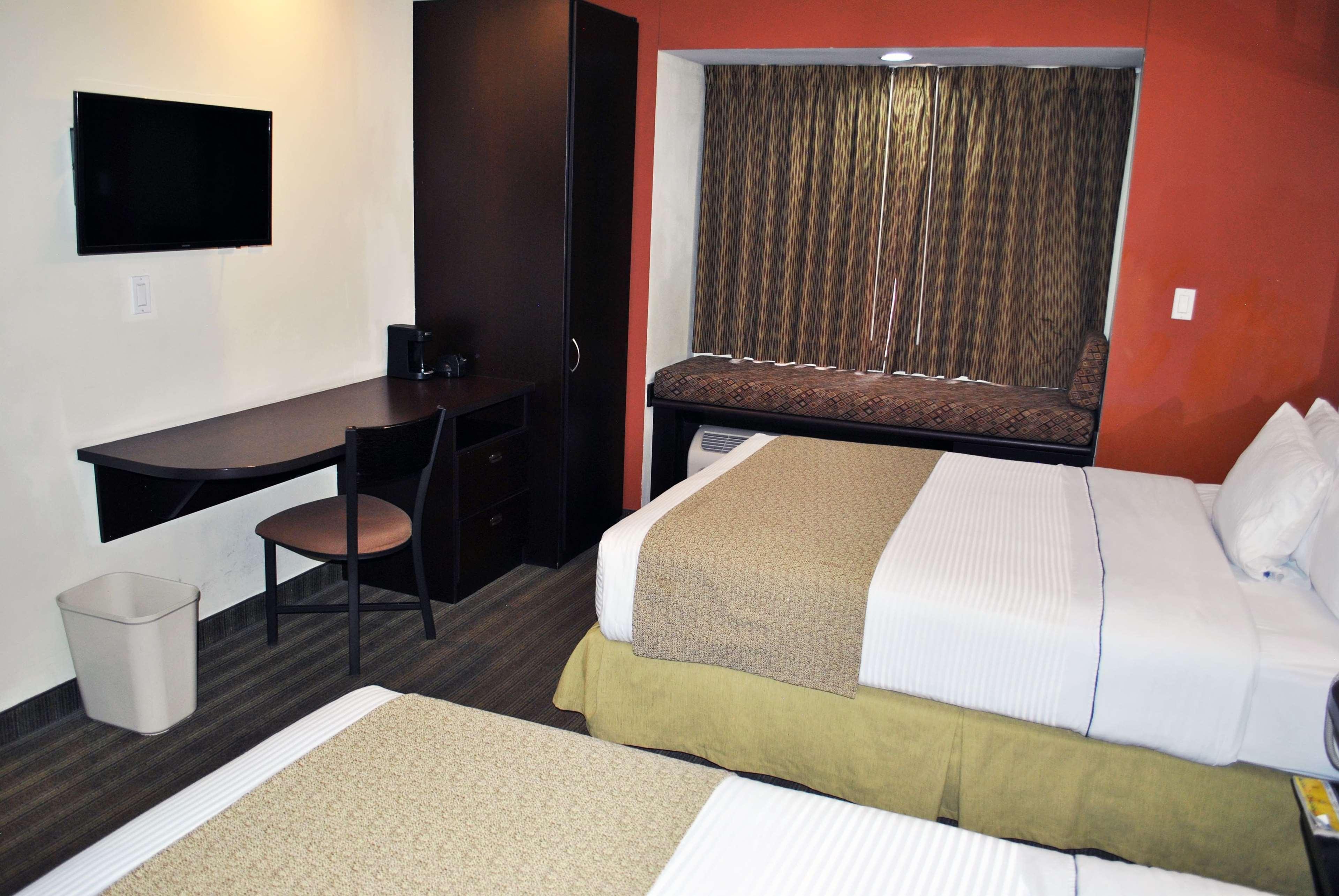 Microtel Inn And Suites By Wyndham Toluca Dış mekan fotoğraf