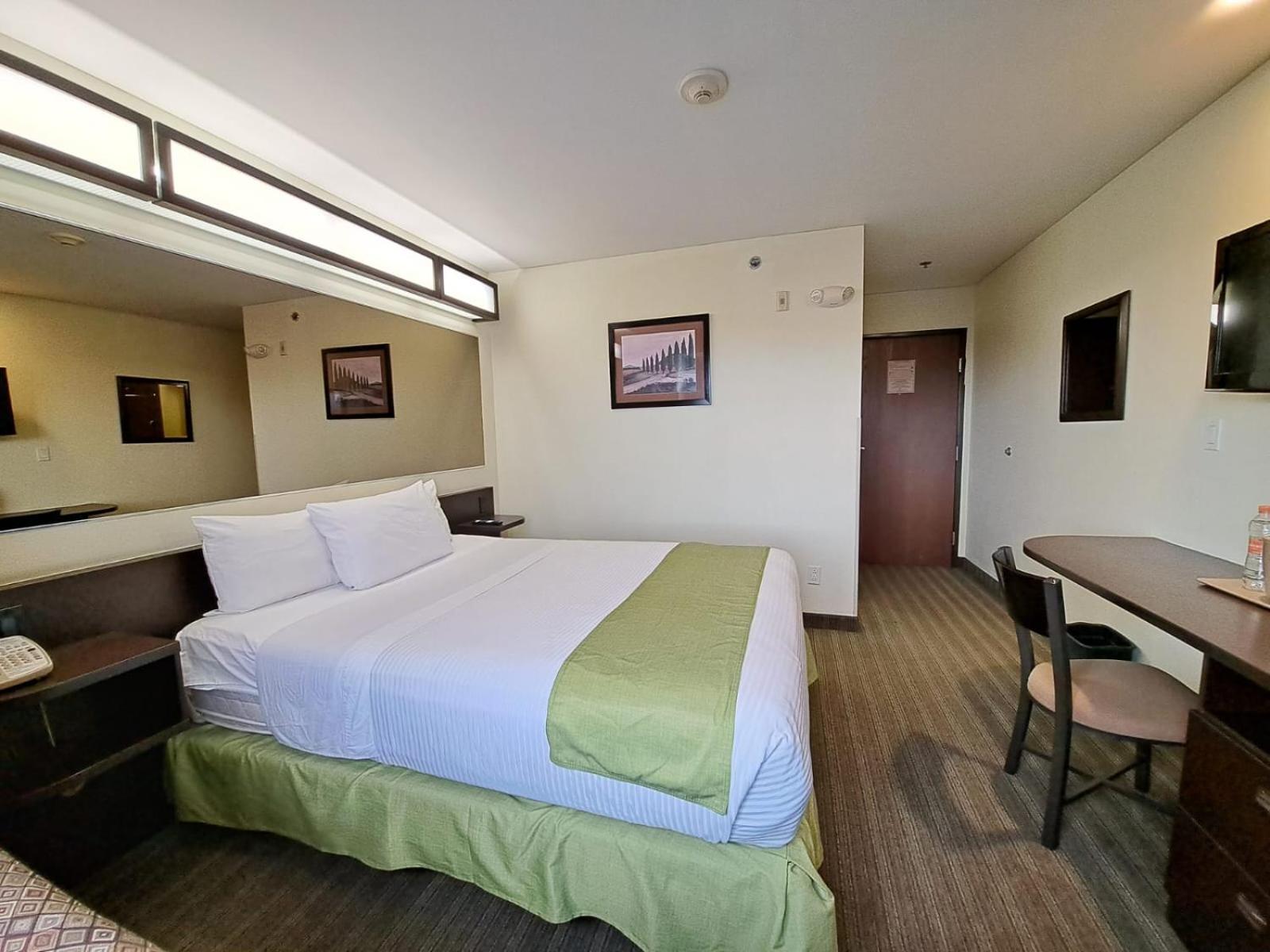 Microtel Inn And Suites By Wyndham Toluca Dış mekan fotoğraf
