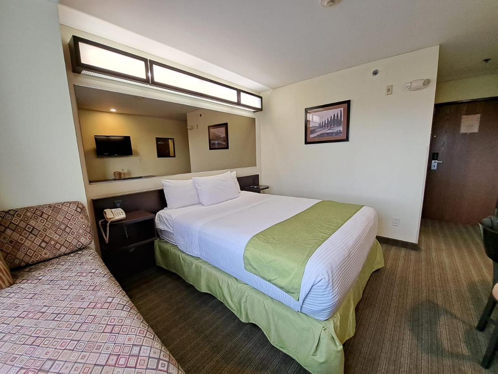Microtel Inn And Suites By Wyndham Toluca Dış mekan fotoğraf