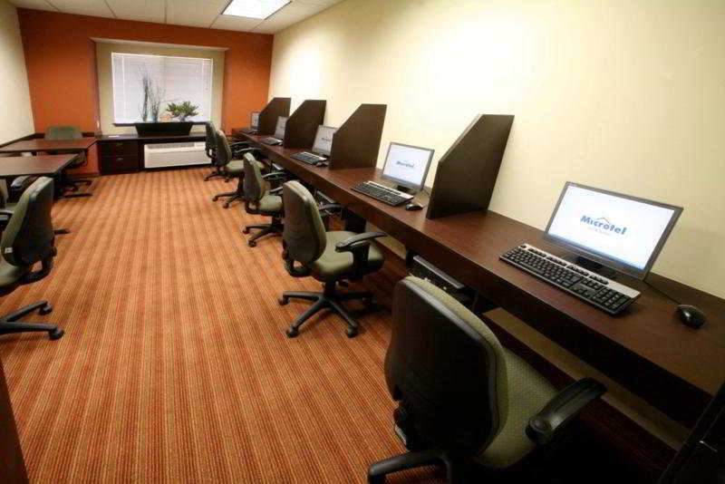 Microtel Inn And Suites By Wyndham Toluca Konforlar fotoğraf